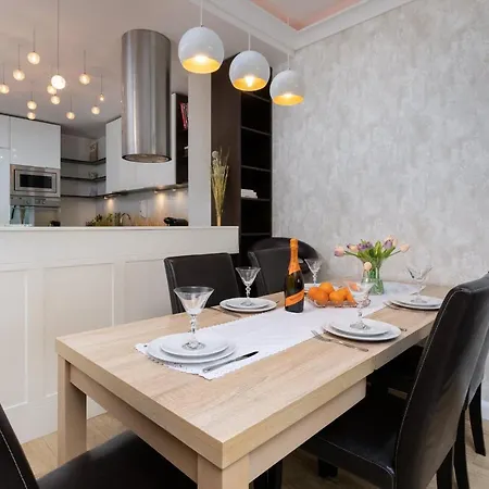 Family Apartament Mysliwska By Renters