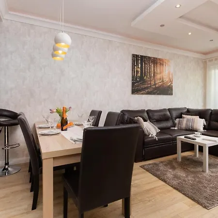 Apartment Family Apartament Mysliwska By Renters *