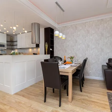 Apartment Family Apartament Mysliwska By Renters