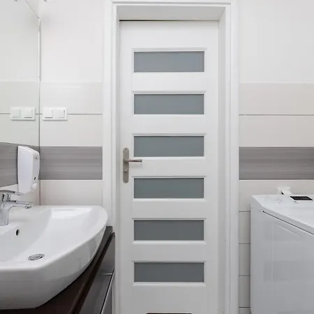 Family Apartament Mysliwska By Renters *