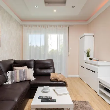 Family Apartament Mysliwska By Renters Apartmán *